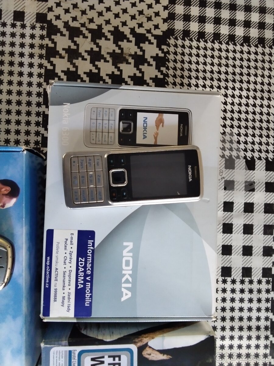 Mobilní telefony na náhradní díly - 8