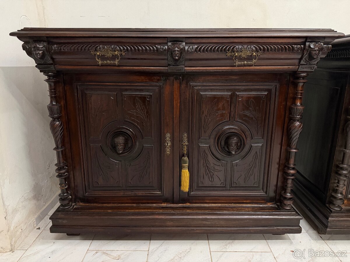 Starožitné skříně Henri II. - 8