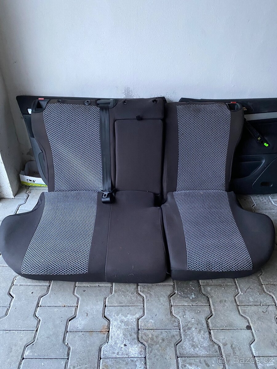 Díly na Octavie - 8