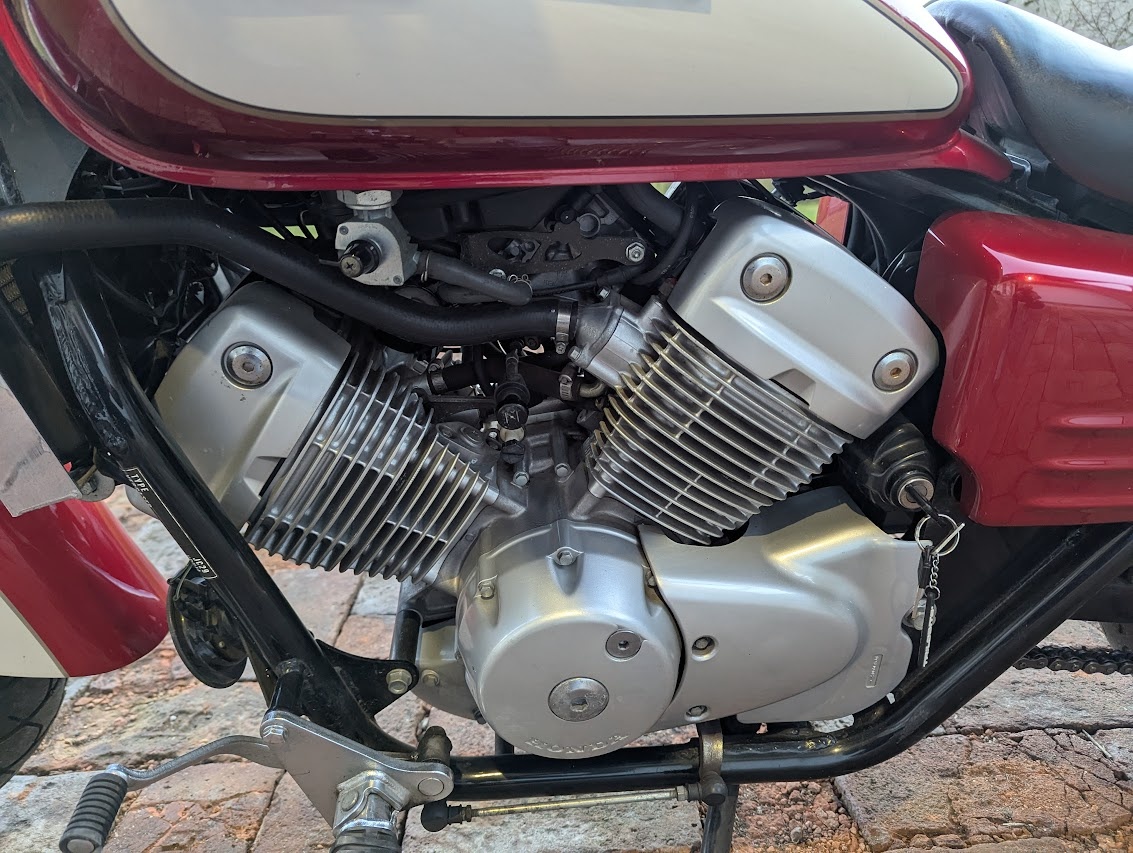 Honda Shadow VT 125 - 8