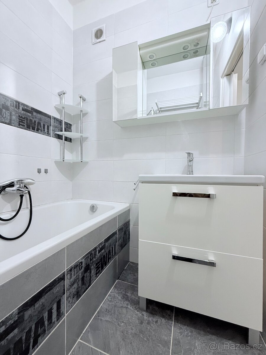 Prodej bytu 2+1 na ul. Mánesova, Ostrava - 8