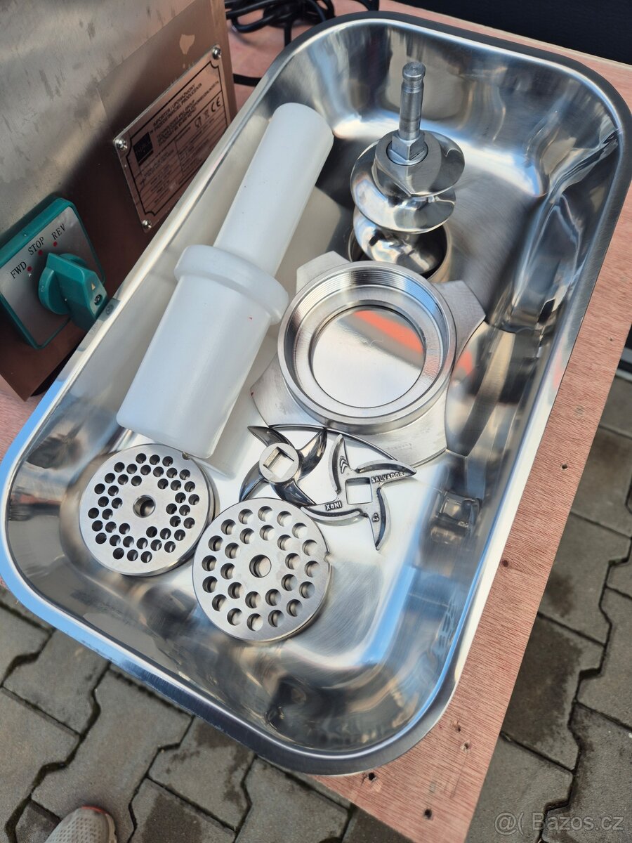 Mlýnek na maso 12" Řeznický vlček - 8