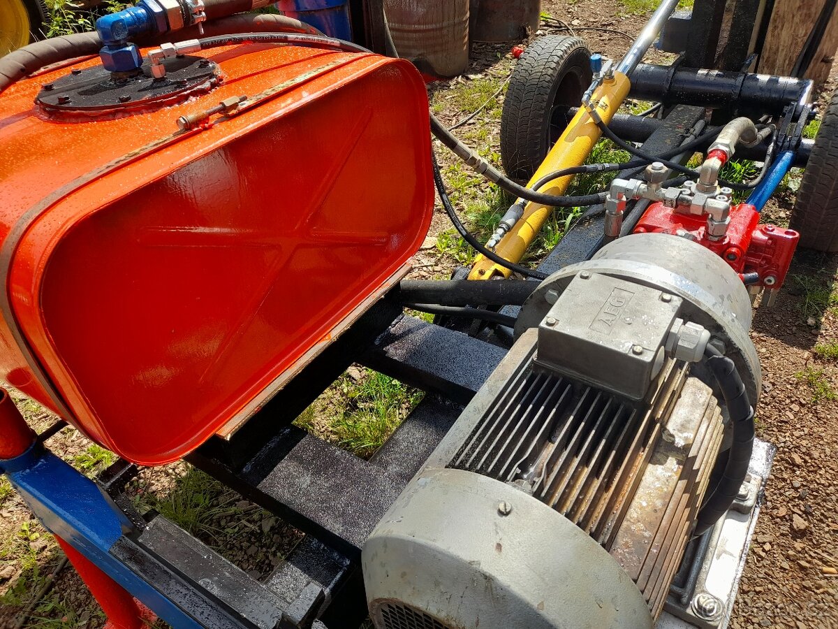 Hydraulicka stipacka - 8