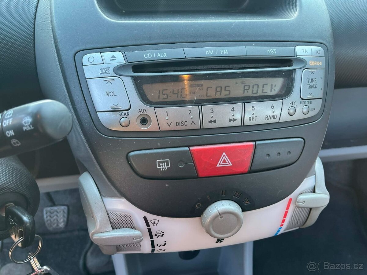 Prodám Peugeot 107 - 8