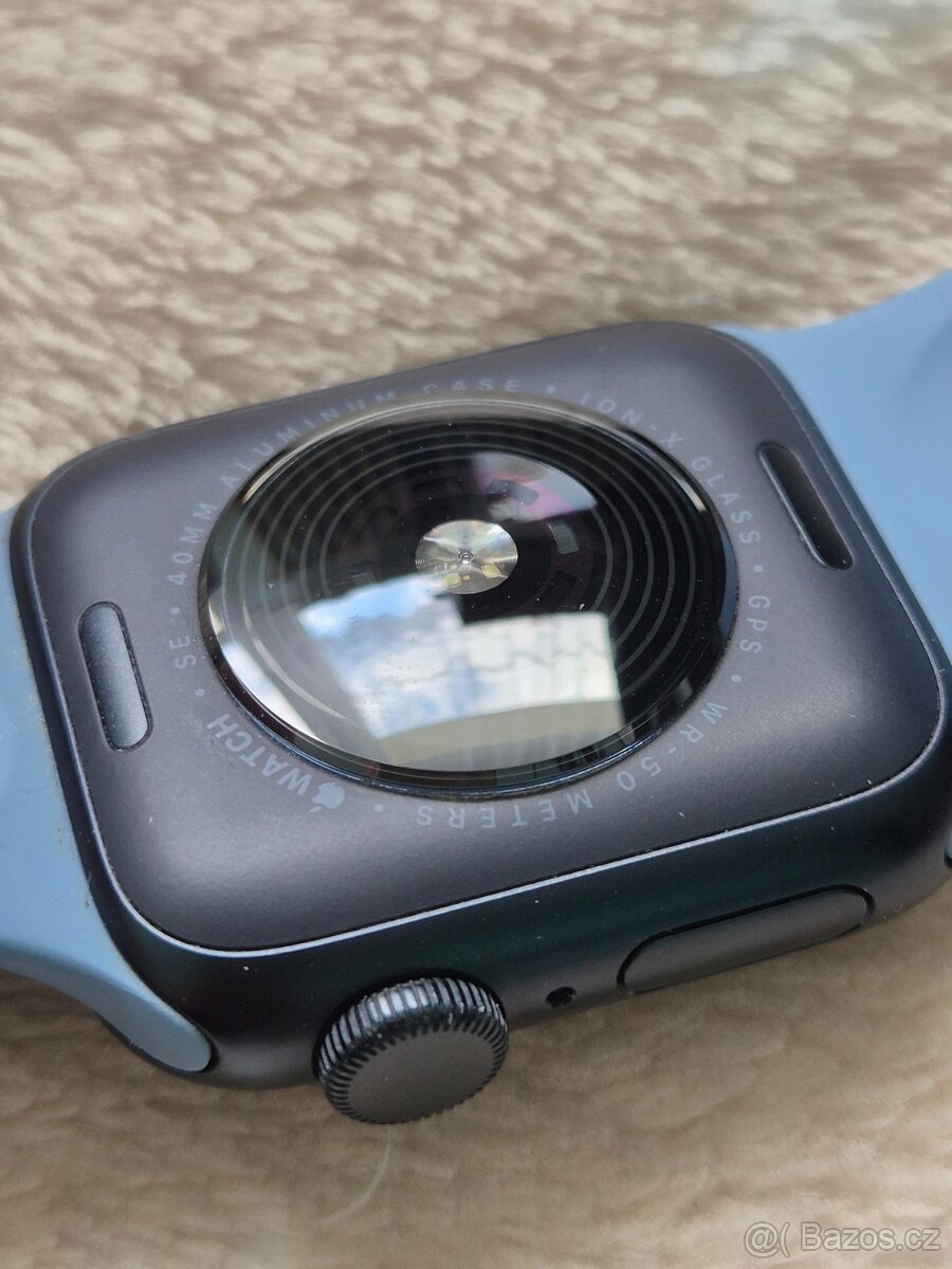 Apple Watch SE 40mm 2. generace - 8