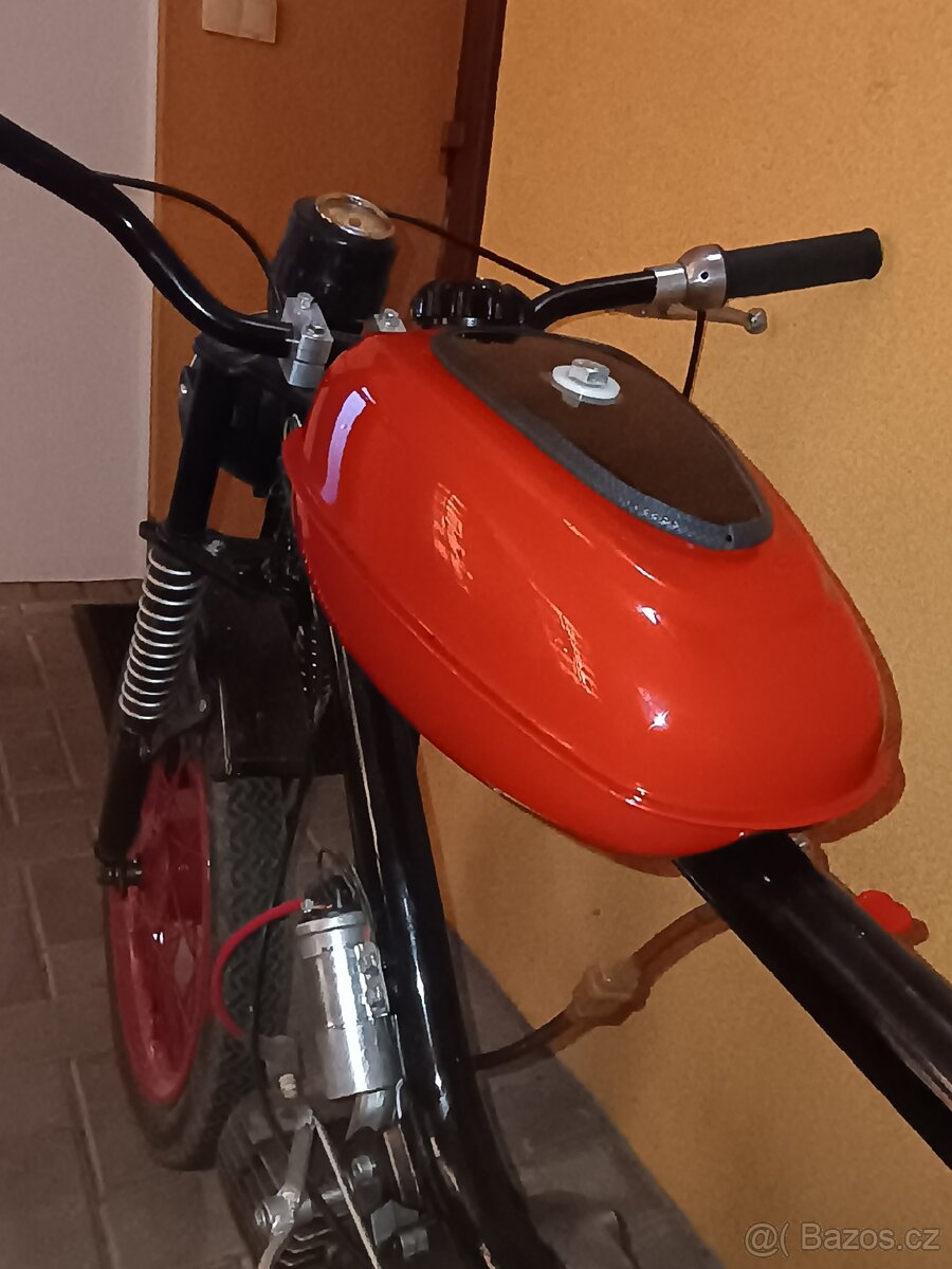 Café Racer - 8