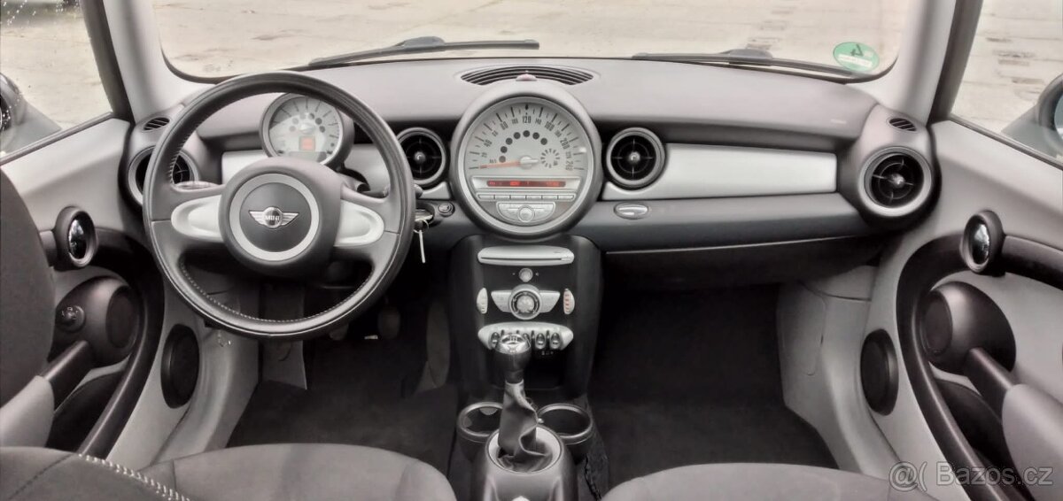 MINI COOPER R56 1,6L 2009 1.majitel 130t.km najeto Panorama - 8
