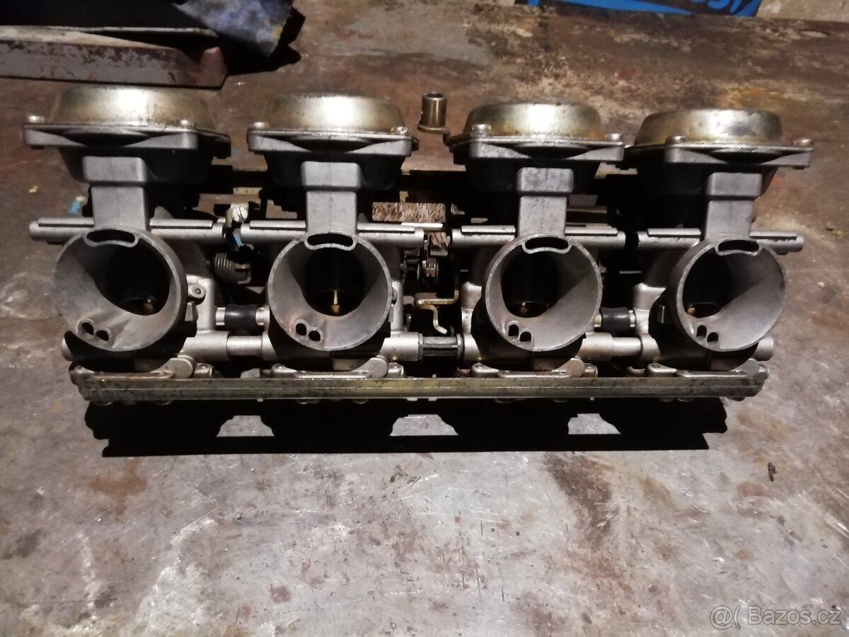 karburace FZ750 - 8