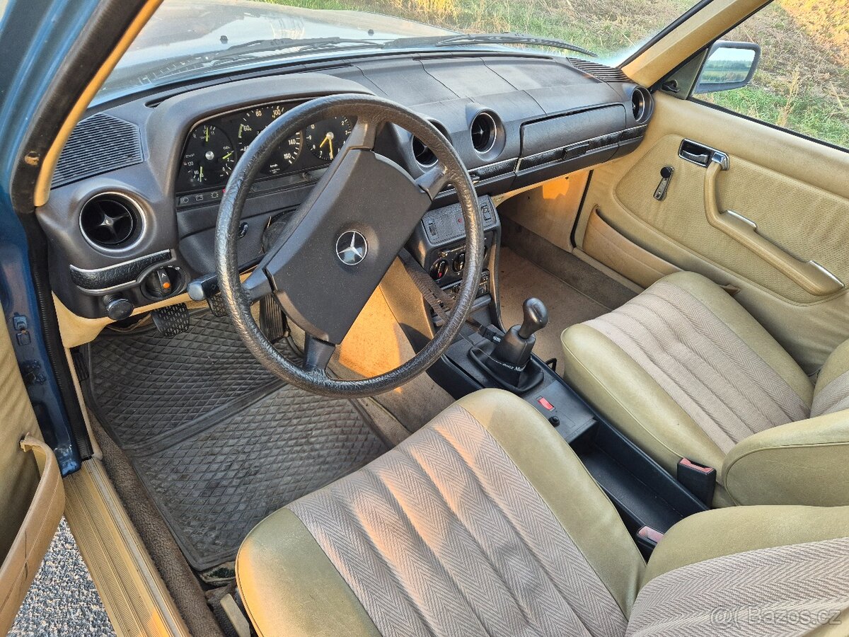Mercedes Benz 200d W123 - 8
