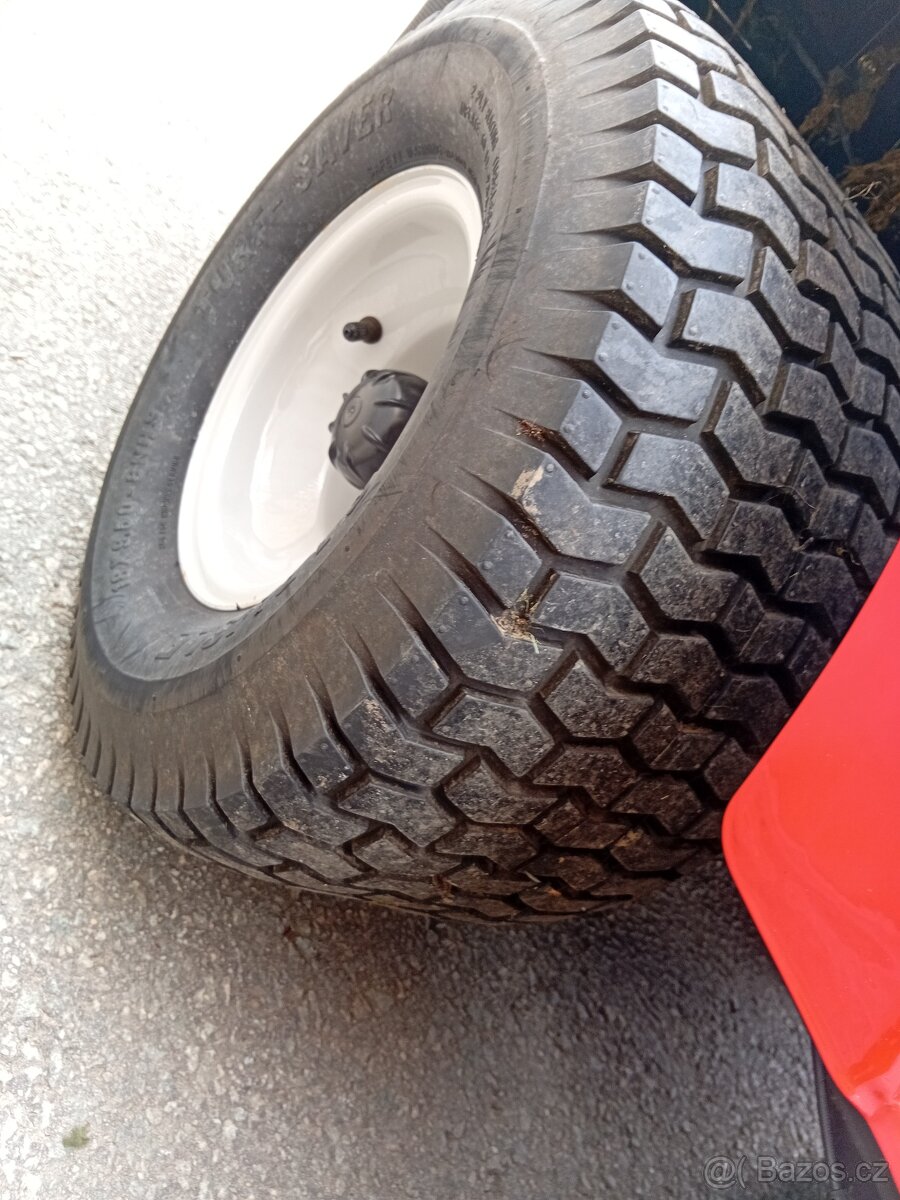 Prodám zahradní traktor MTD 160/92H 16Hp Hydro - 8