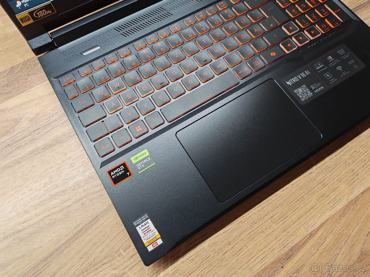 180HZ_ACER NITRO V16 AI_R7 260_16GB_1TB_RTX 5070 8GB - 8