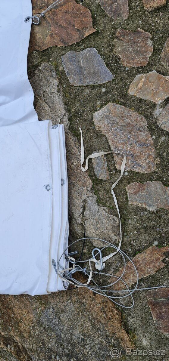 Bílá plachta PVC 650g/m2 se sníženou hořlavostí - 8