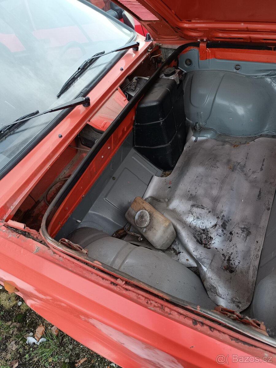 Škoda 120l bez TP a SPZ - 8