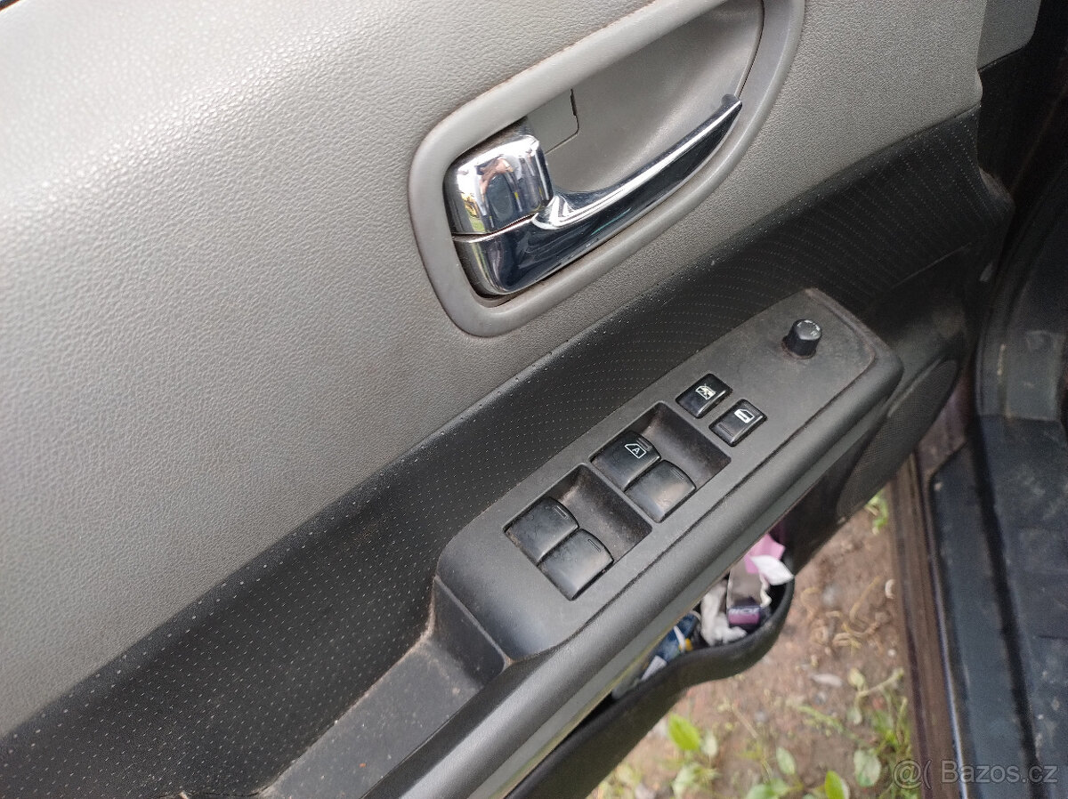 Nissan X-TRAIL 2,0DCI 2009 4x4 - dily - 8