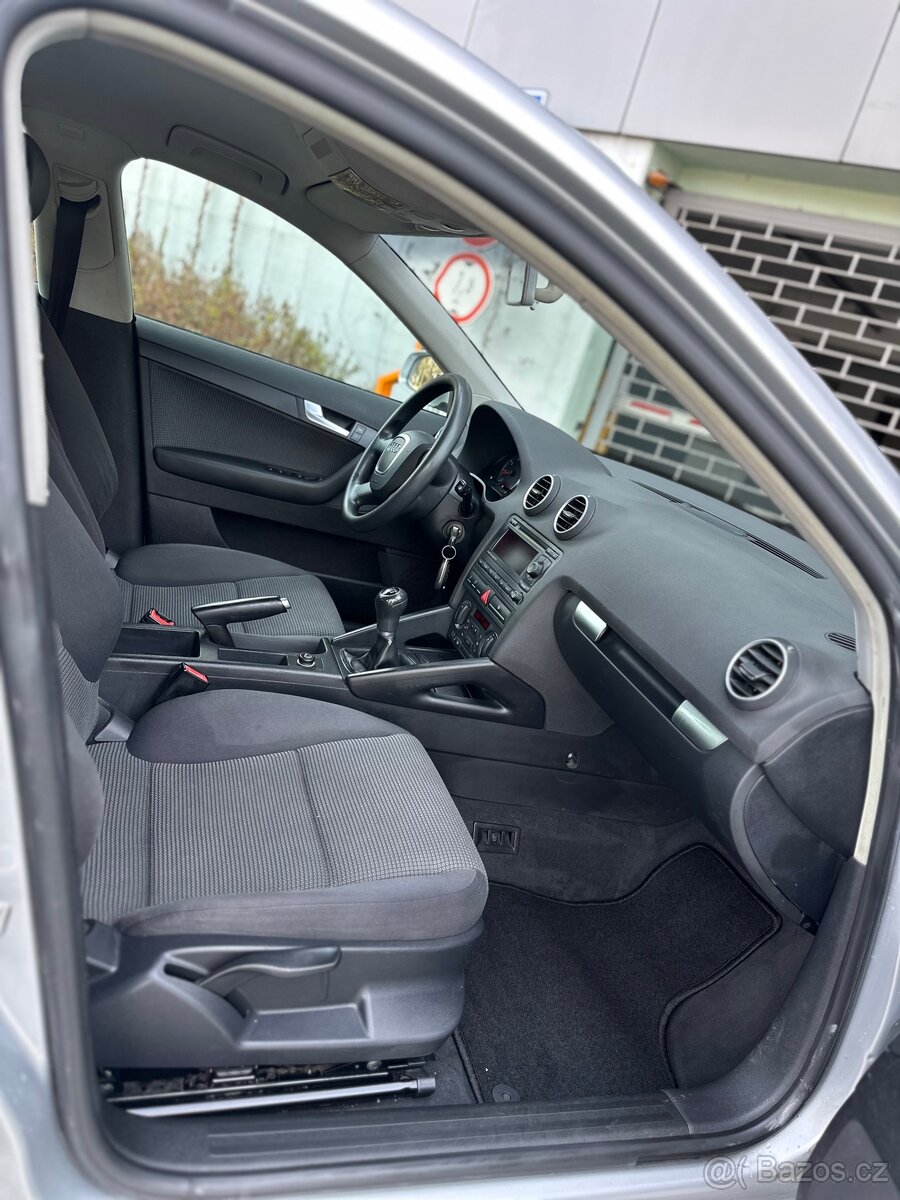 Audi A3 1.6 - 8