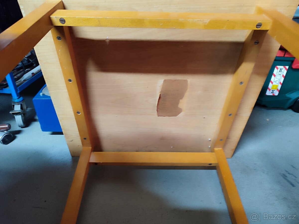 Konferenční stolek - 8