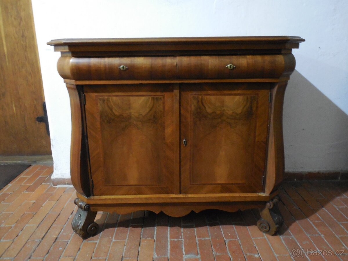 Skříňka komoda - 8