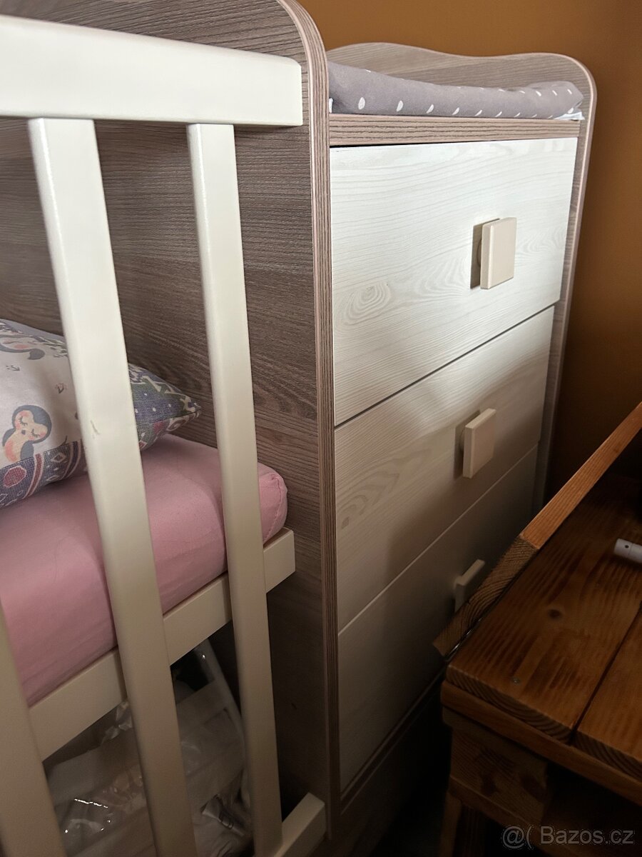 Dětská postýlka s přebalovacím pultem - 8