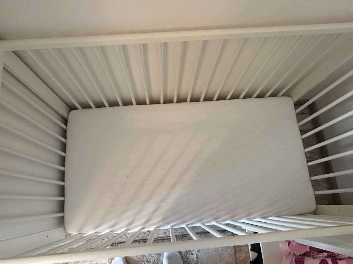 Dětská postýlka + příslušenství - 8