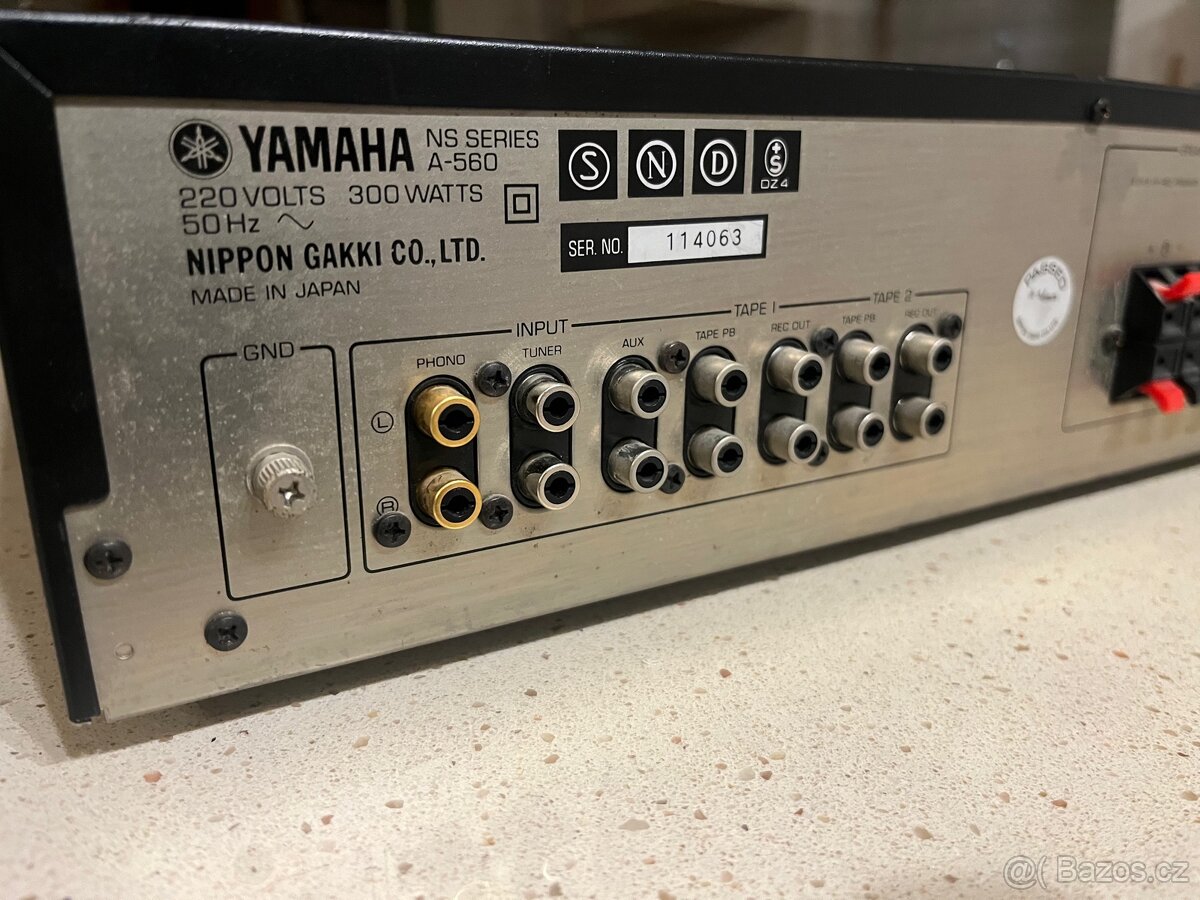 Zesilovač Yamaha A-560 - 8