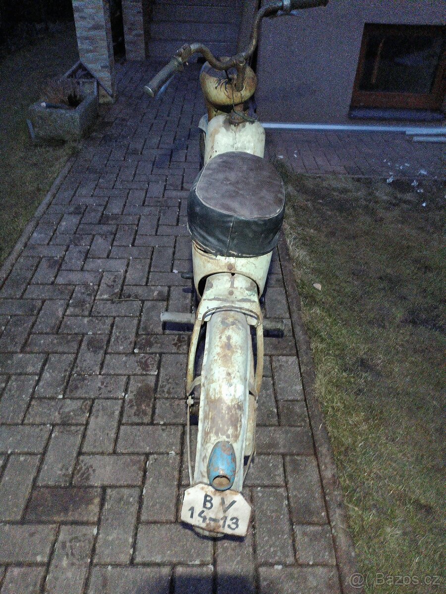 Jawa 550 pionýr, pařez - 8