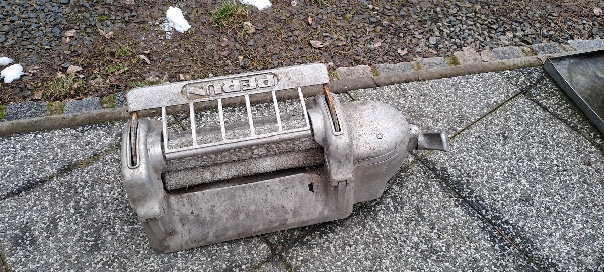 Prodám ruční pračku basu na nářadí, mandl - 8