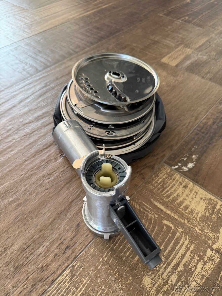 Kuchyňský robot Bosch - 8