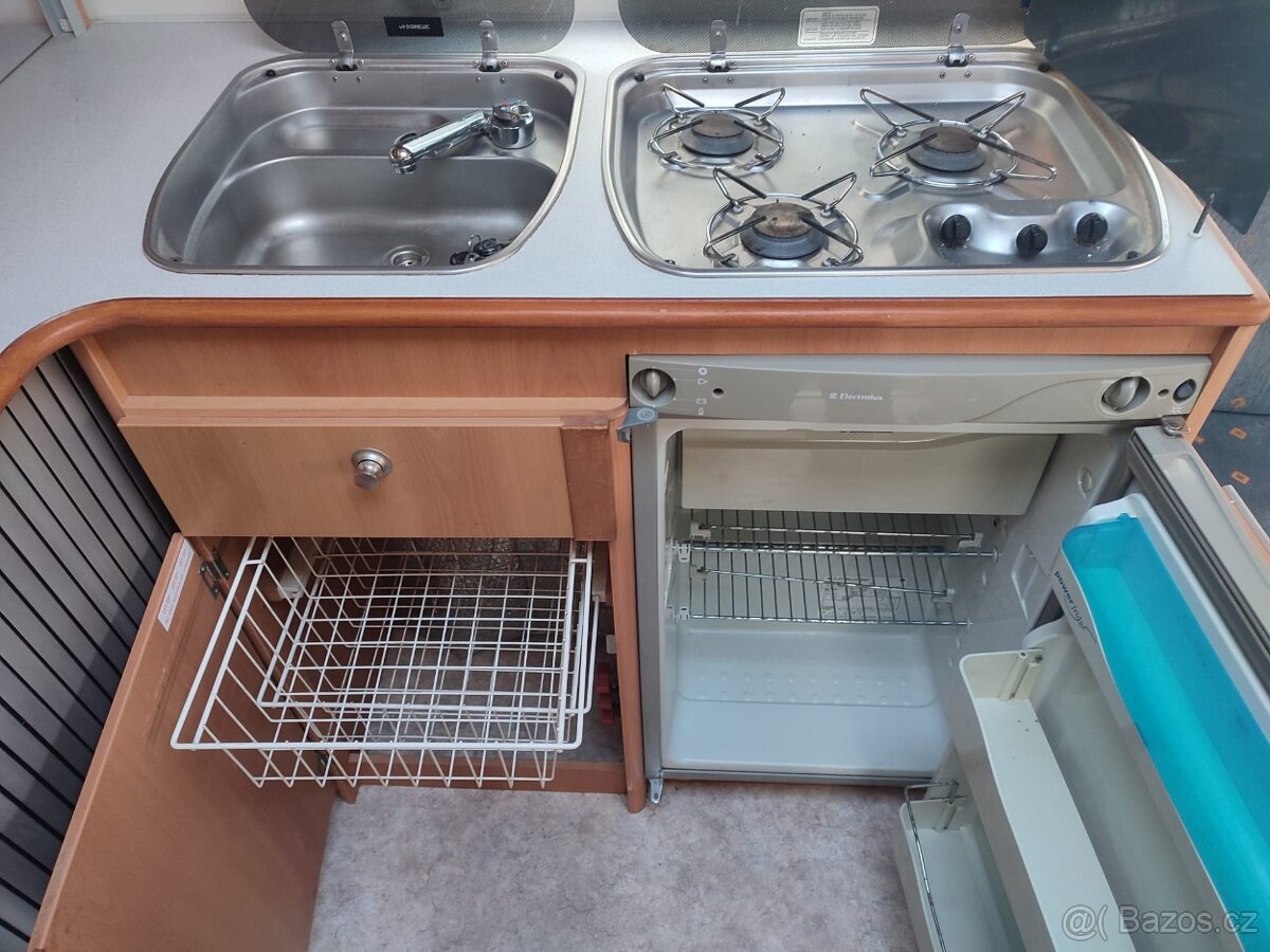 Hobby Excelent Easy 495, r.v. 2005, MOVER, STAN, 100km/h - 8