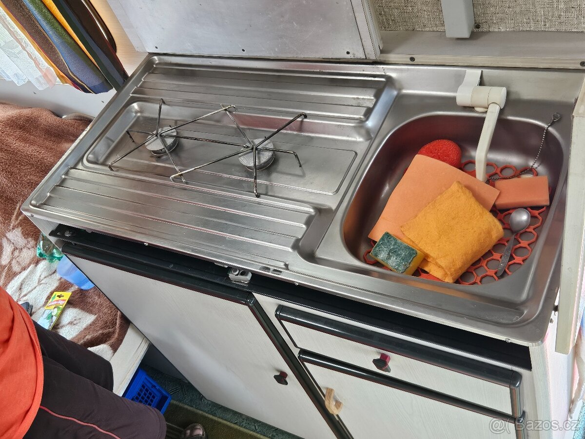 Karavan Knaus Südwind udržovaný,garážovaný,suchý.... - 8