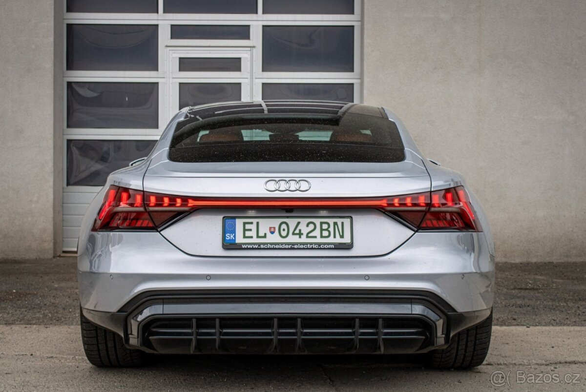Audi E-tron GT 350kW - 8
