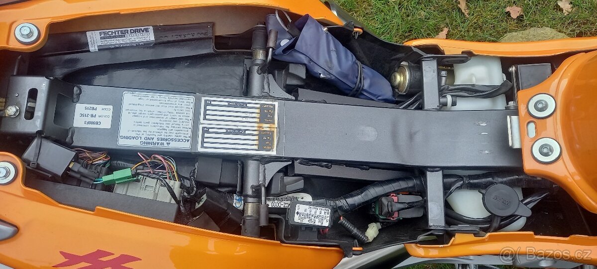 Honda Hornet CB 900 najeto 9500 - 8