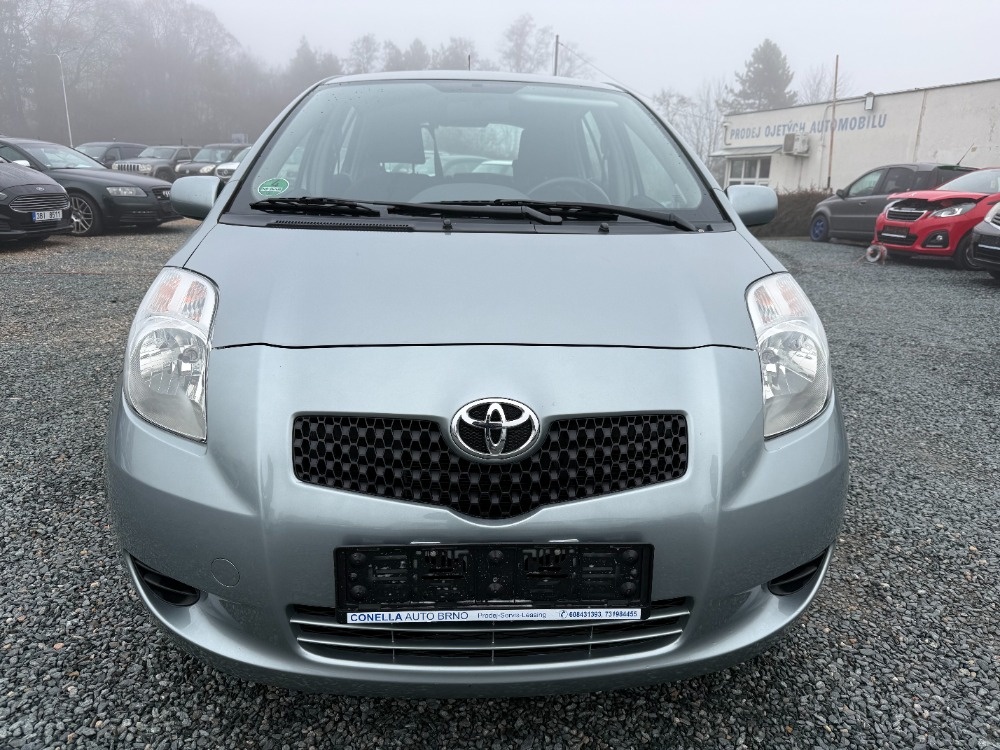 Toyota Yaris 1.3 VVT-i 64kW Automat - 8