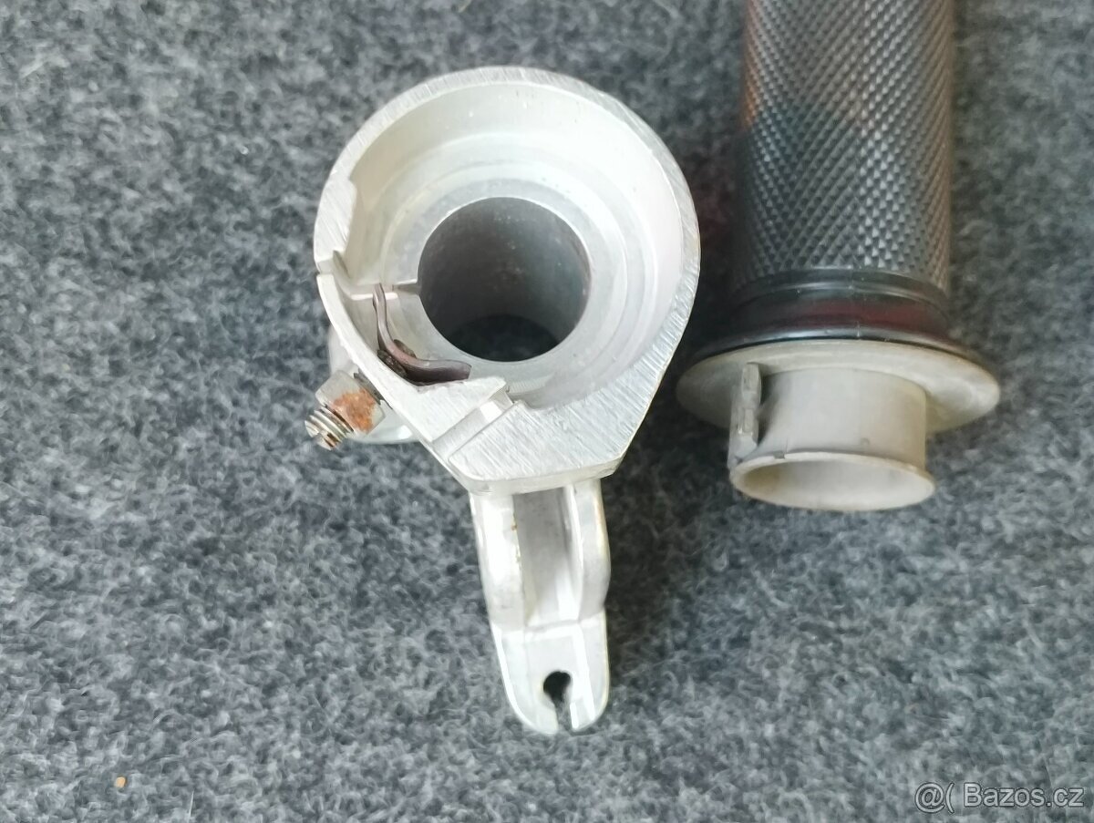 Nepoužitá originální objímka ČZ držák páček plyn ČZ 477 471 - 8