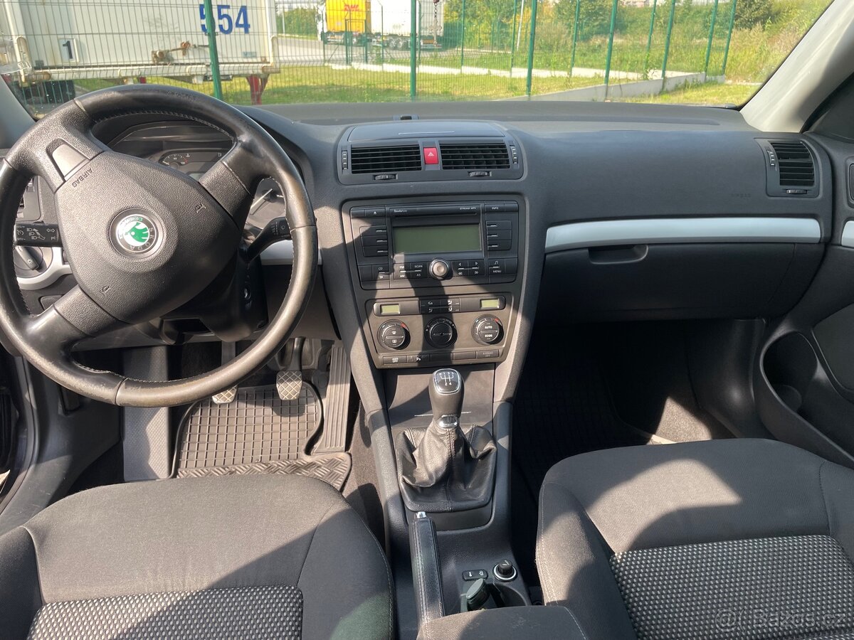 Škoda Octavia 2 1.9 TDi 77kw - 8