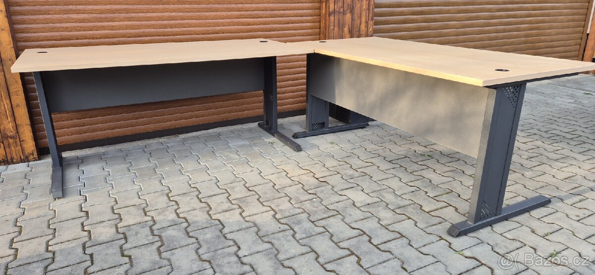 Kancelářský stůl - 8