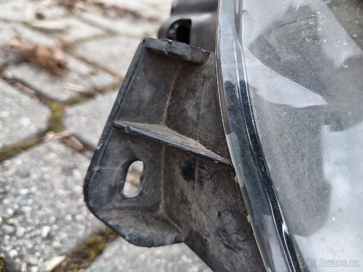 Přední pravé světlo Opel Corsa D - 8