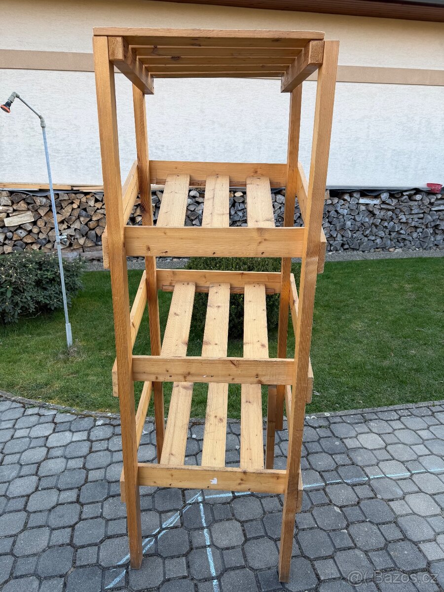 Dřevěné regály - 8