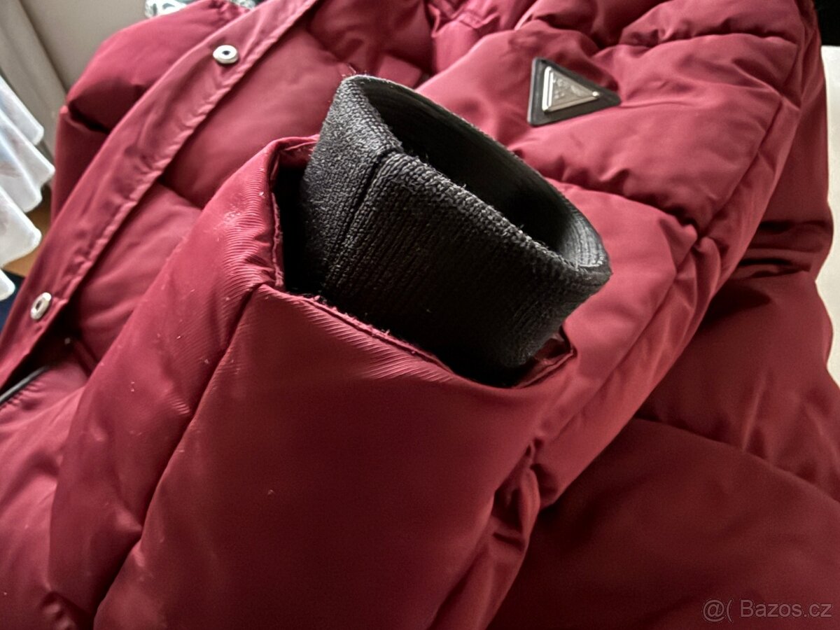 DÁMSKA BUNDA GUESS vel.M - 8