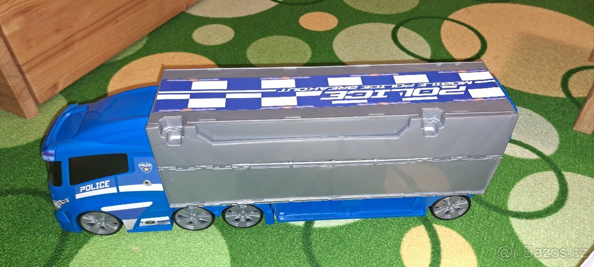 Auto policejní naklaďák - 8