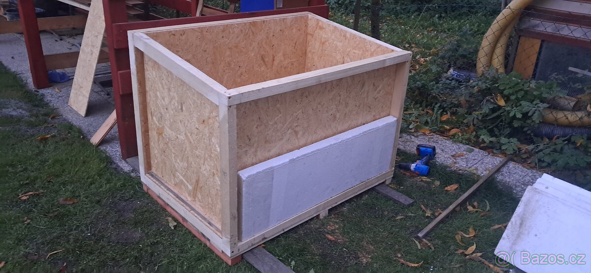 Zateplená psi bouda - 8