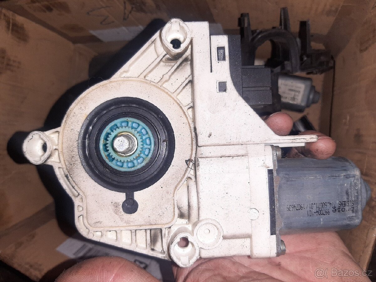 Díly Audi A6 4f - 8