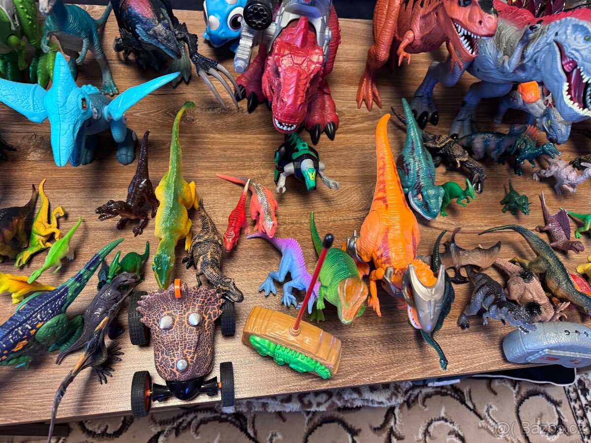 Soubor Dinosaurů - 8