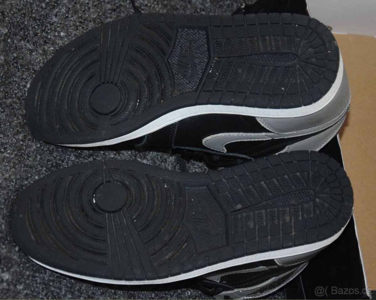 NIKE AIR Jordan 1 Retro High, velikost EU 40, jako nové - 8