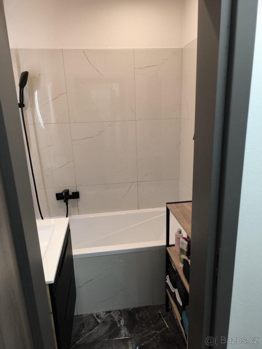 PRODEJ BT 3+1 UHERSKÝ BROD, OBCHODNÍ - 8