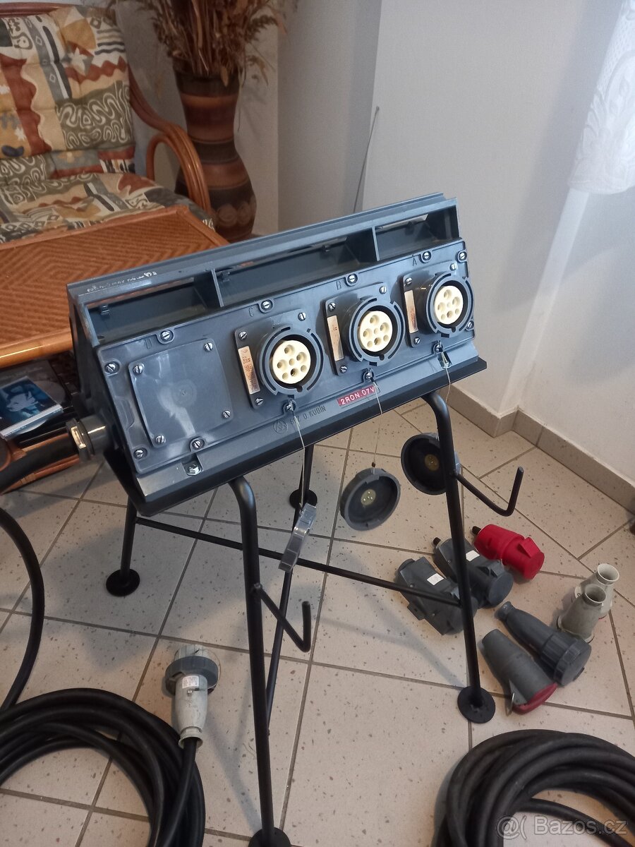 Rozvaděč 6x380V-32A TOP - 8