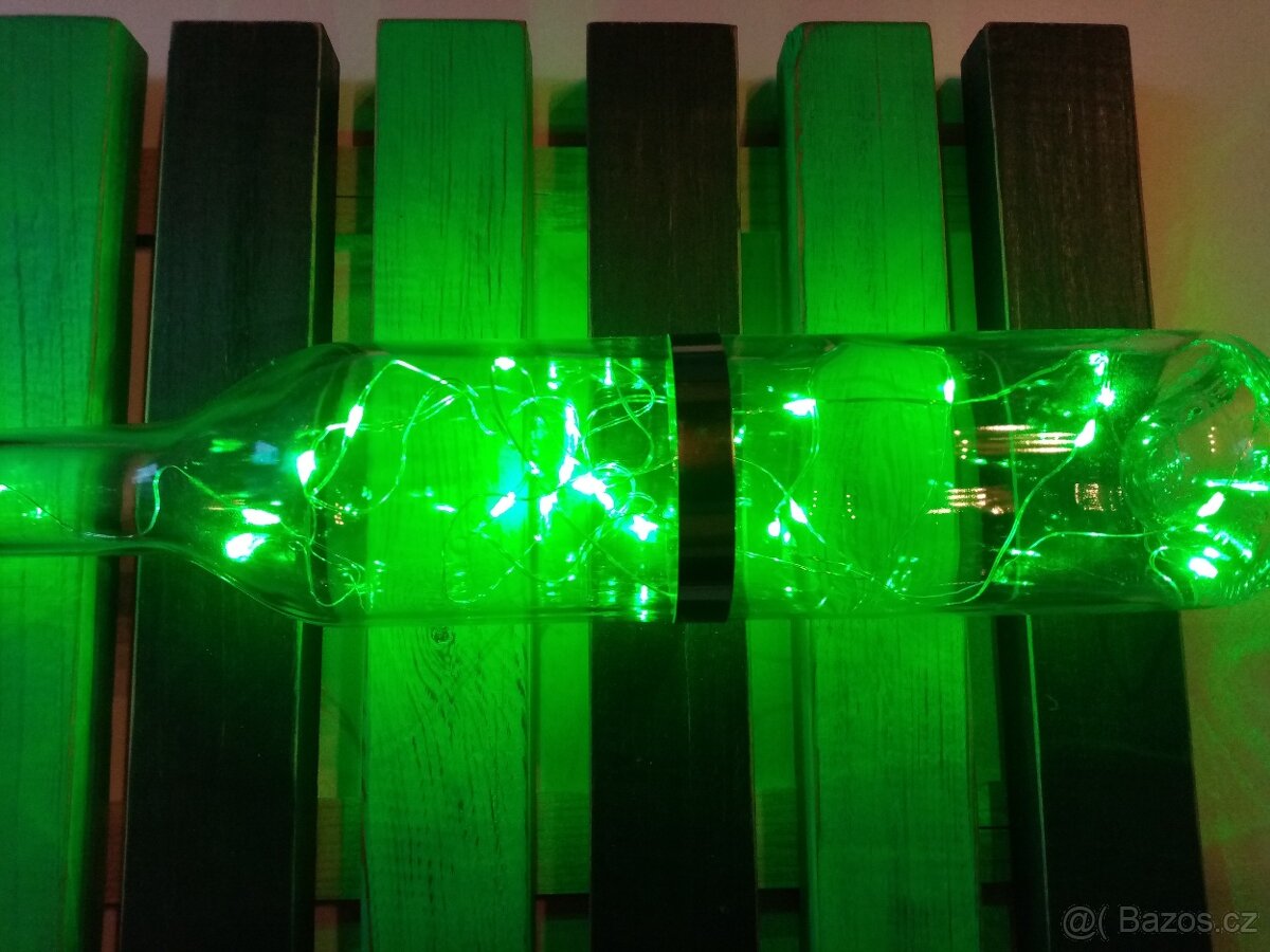 Dřevěná svítící dekorace na stěnu - 8