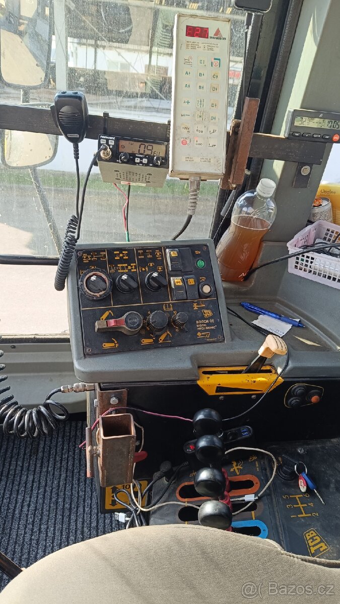 JCB Fastrac 3185 - 8