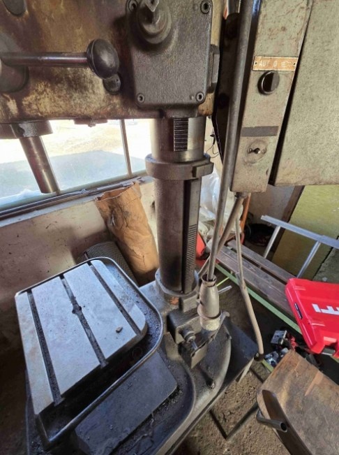 Prodáme Použitá vrtačka VS 32 B, r. v. 1988 - 8