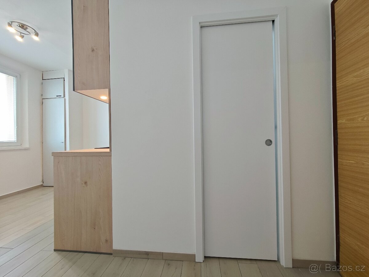 Pronájem bytu 1+1 Vsetín-Sychrov - 8
