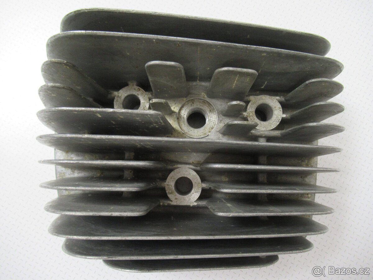 JAWA 250/623 UŘ Bizon - nová hlava (pravá) - 8